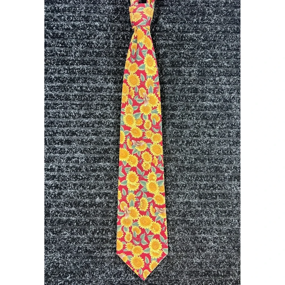 Tango by Max Raab Sunflower Print w Bees Burgundy Red Cotton USA Made‎